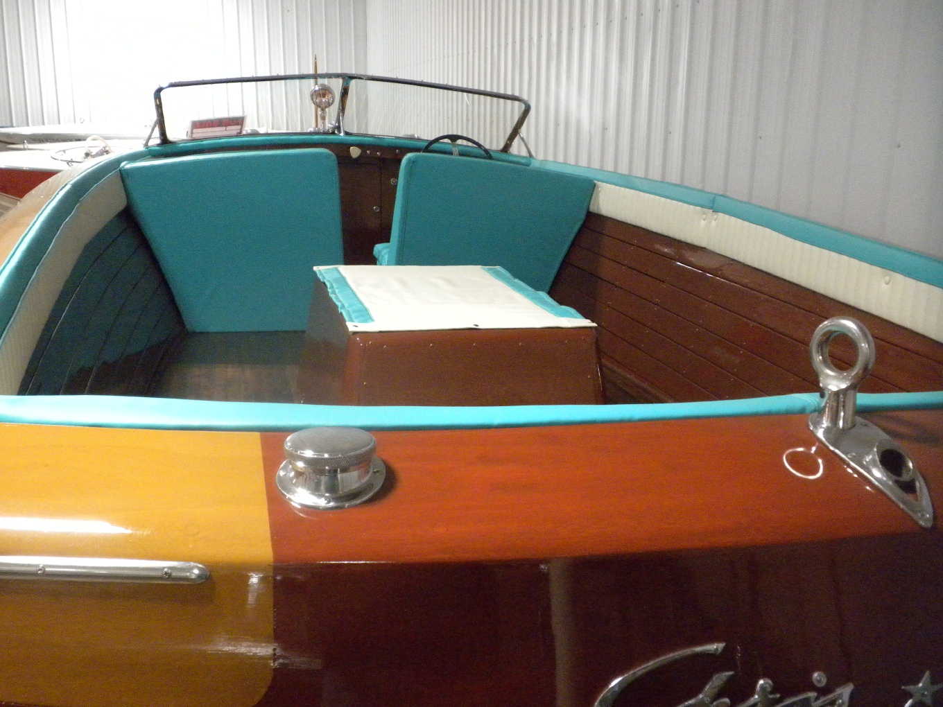 1951 23′ Chris Craft Holiday