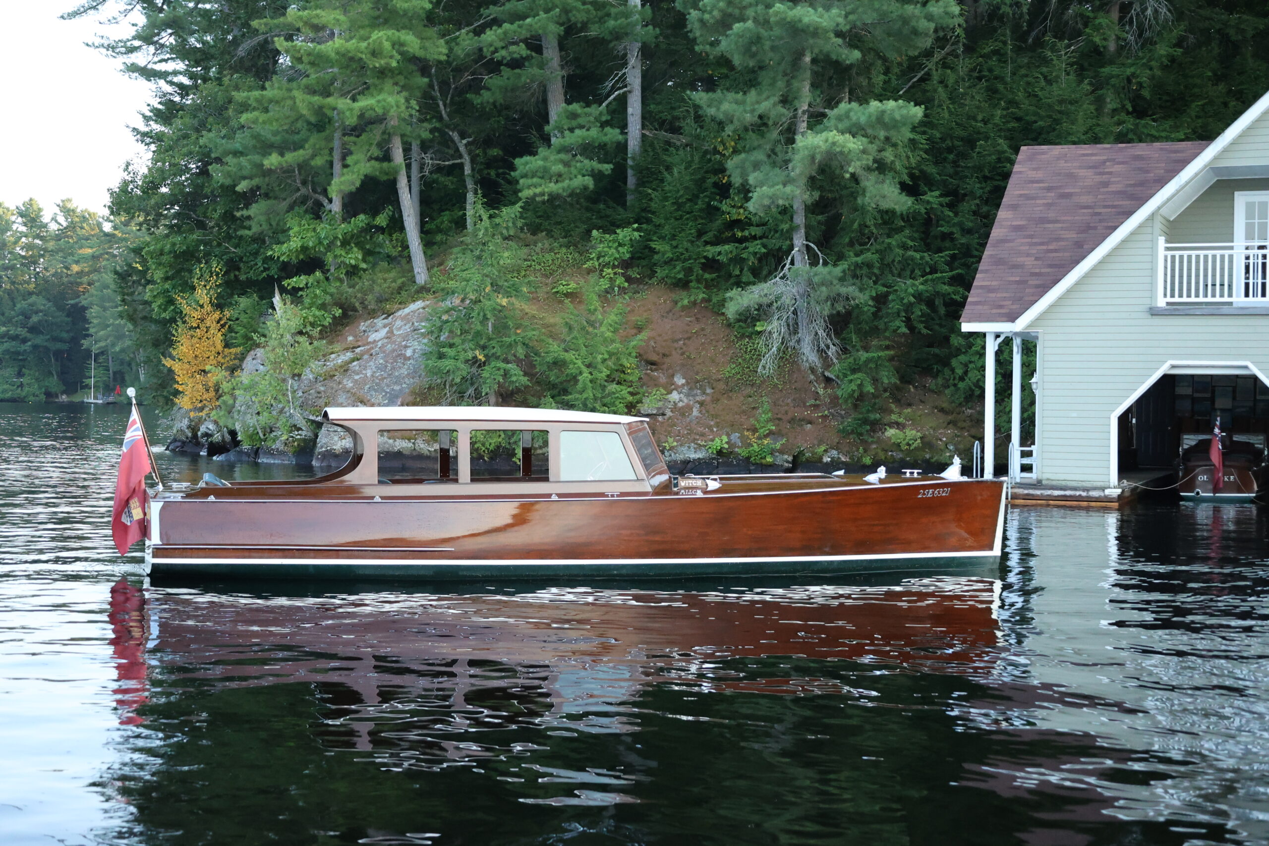 1932 28′ Brodeur Brothers Sedan Launch