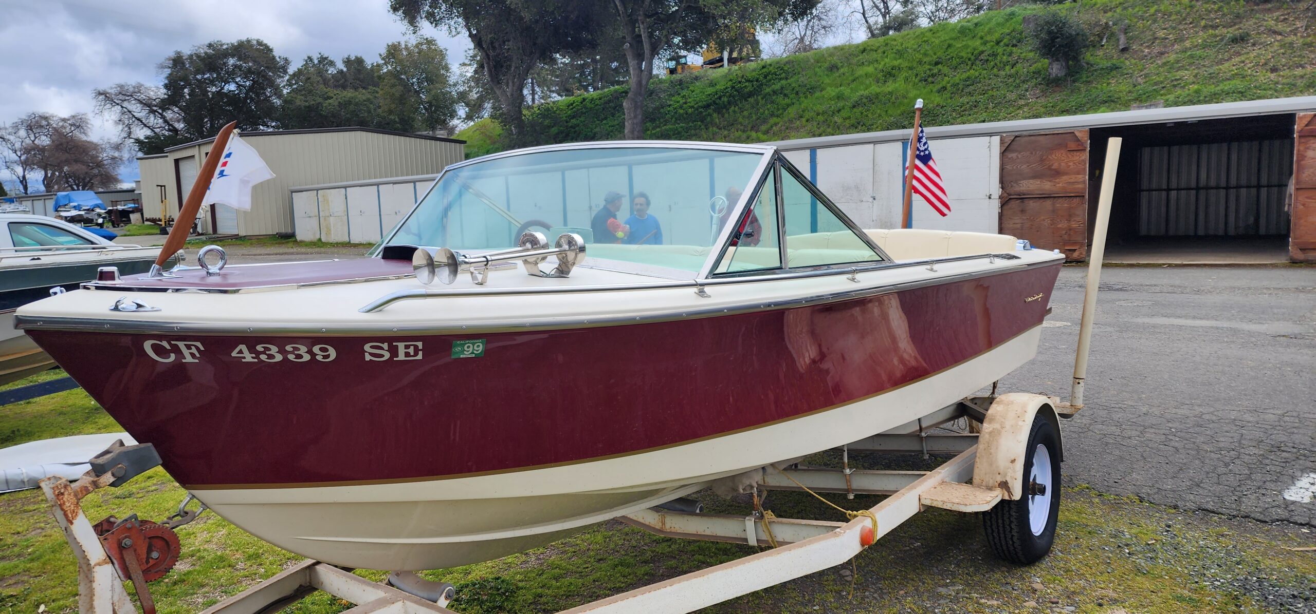 1993 18′ Century Resorter