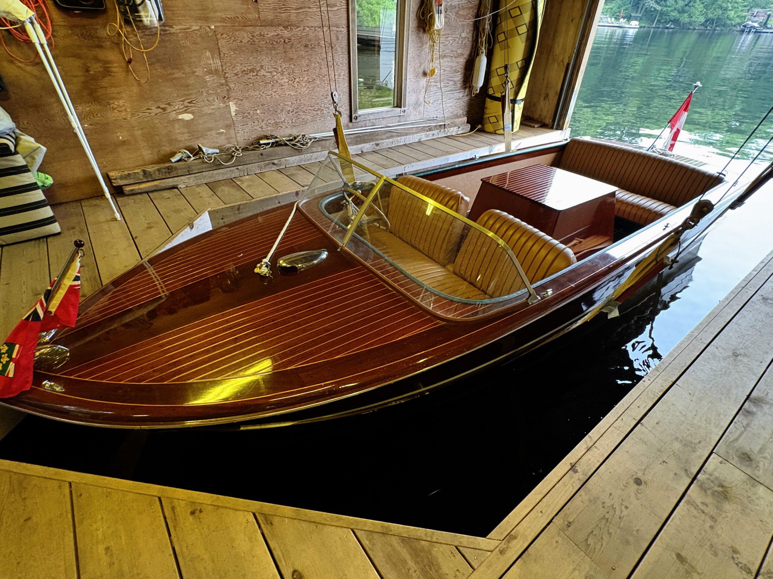 1961 19′ Chris Craft Continental