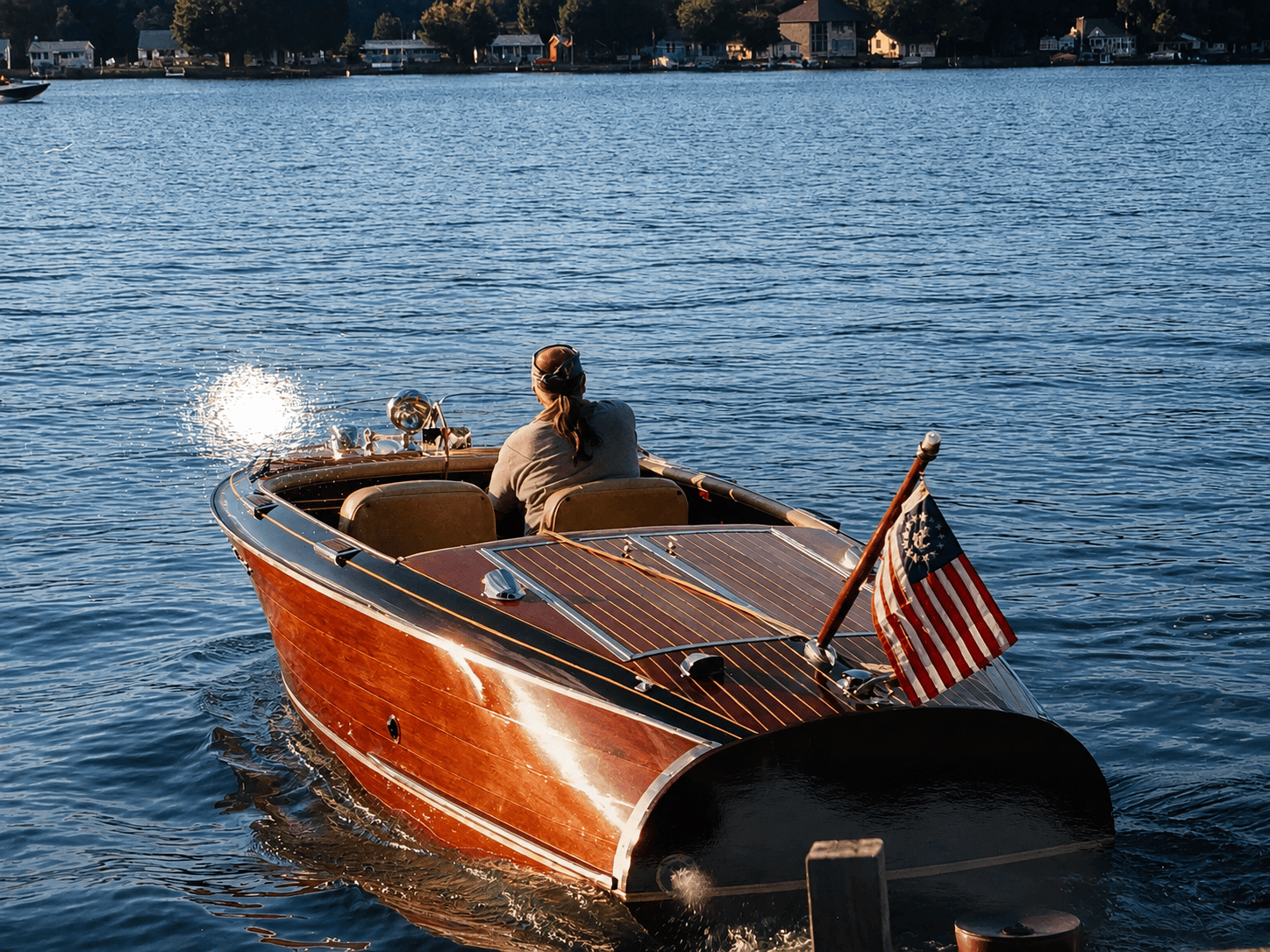 1941 17′ 3″ Chris-Craft Deluxe Custom Runabout Barrelback