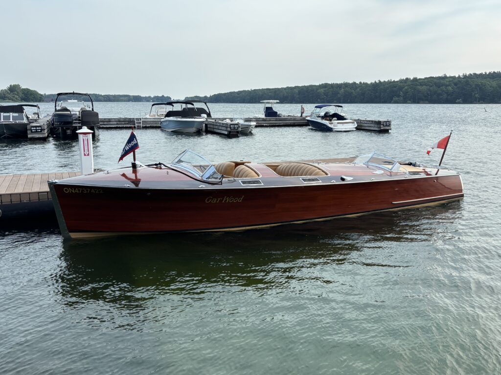 2015 28′ Gar Wood Custom Triple Cockpit Runabout