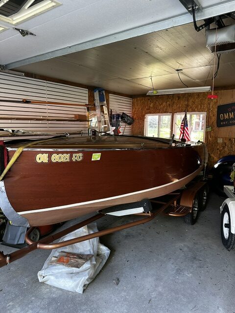 1941 18 Chris Craft Split Cockpit Runabout