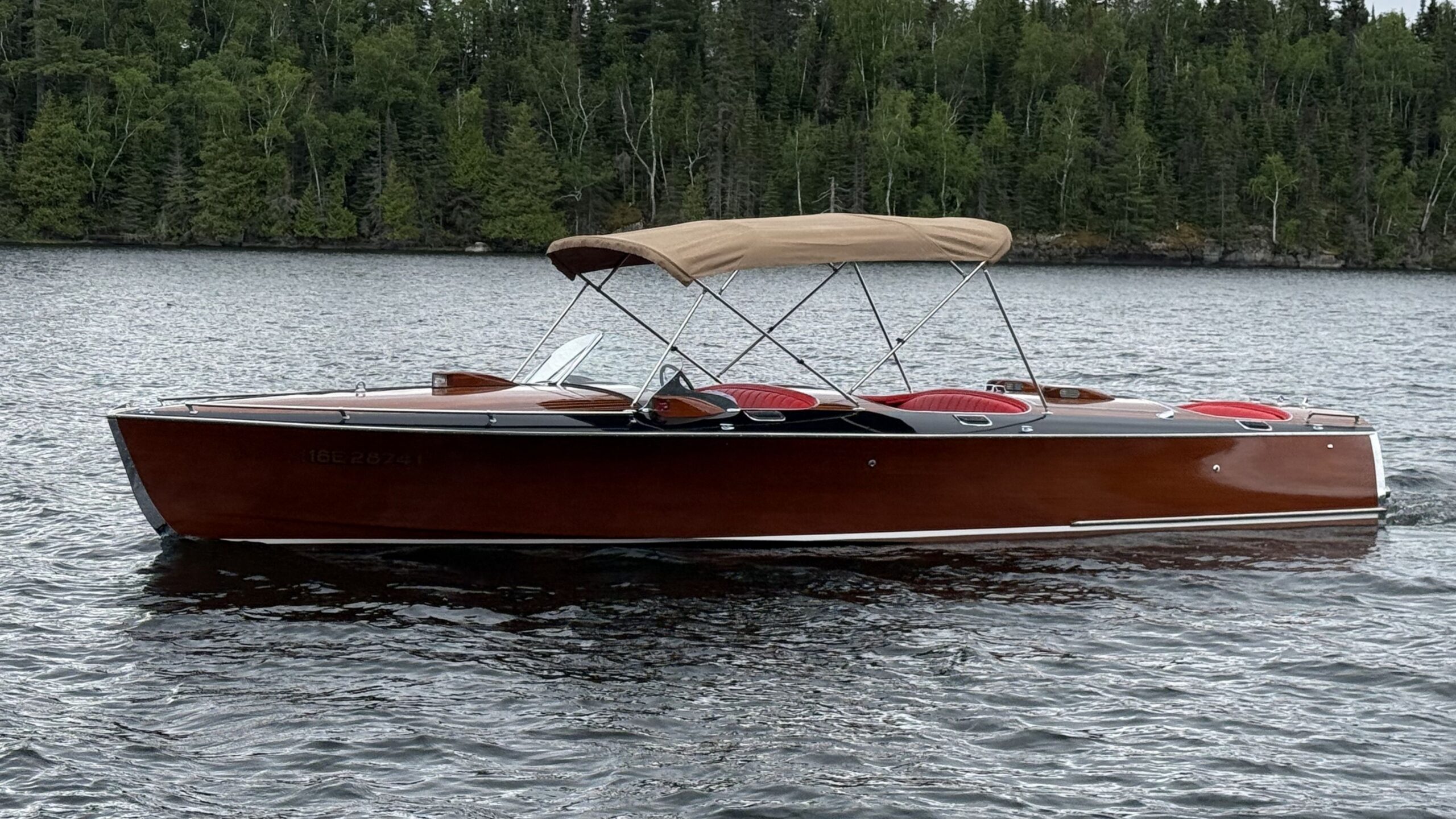 1989 27′ Hugh Saint Sheerline Runabout