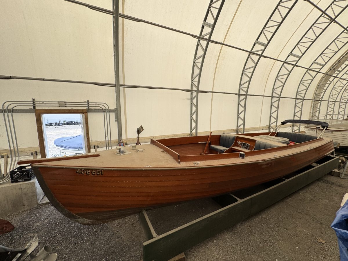 1940 26′ Hutchinson Side-Steer Guideboat